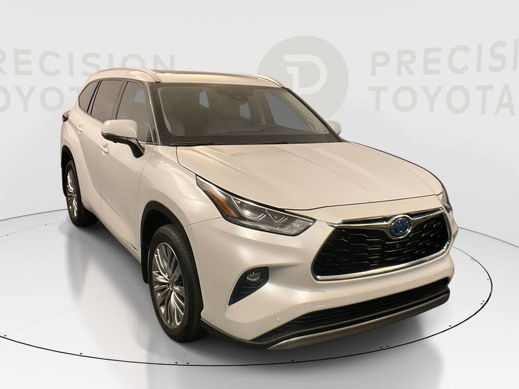 2024 Toyota Highlander Hybrid Platinum