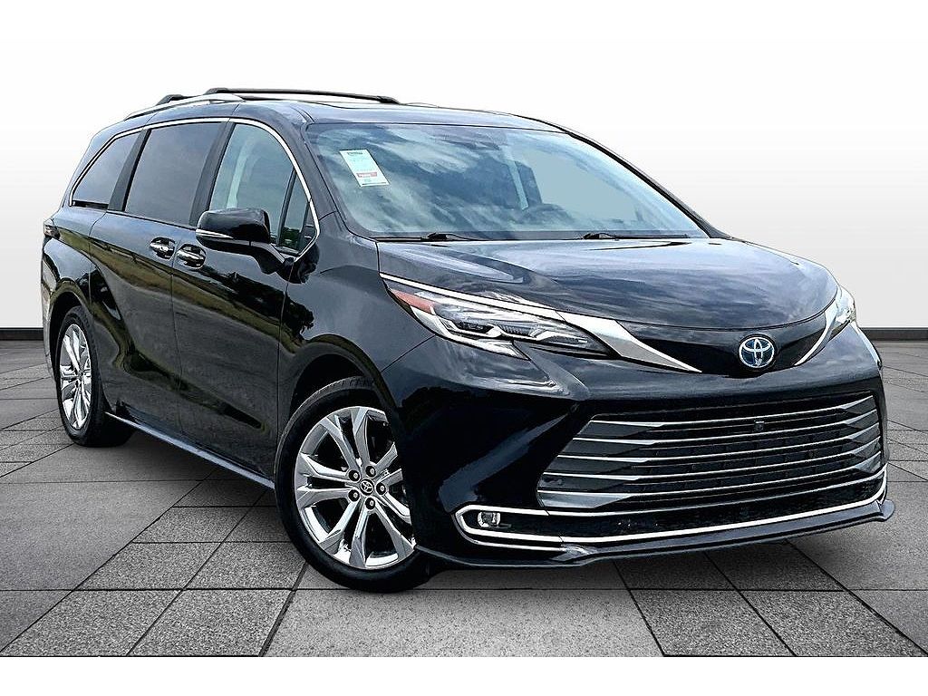 2024 Toyota Sienna Platinum 7-Passenger
