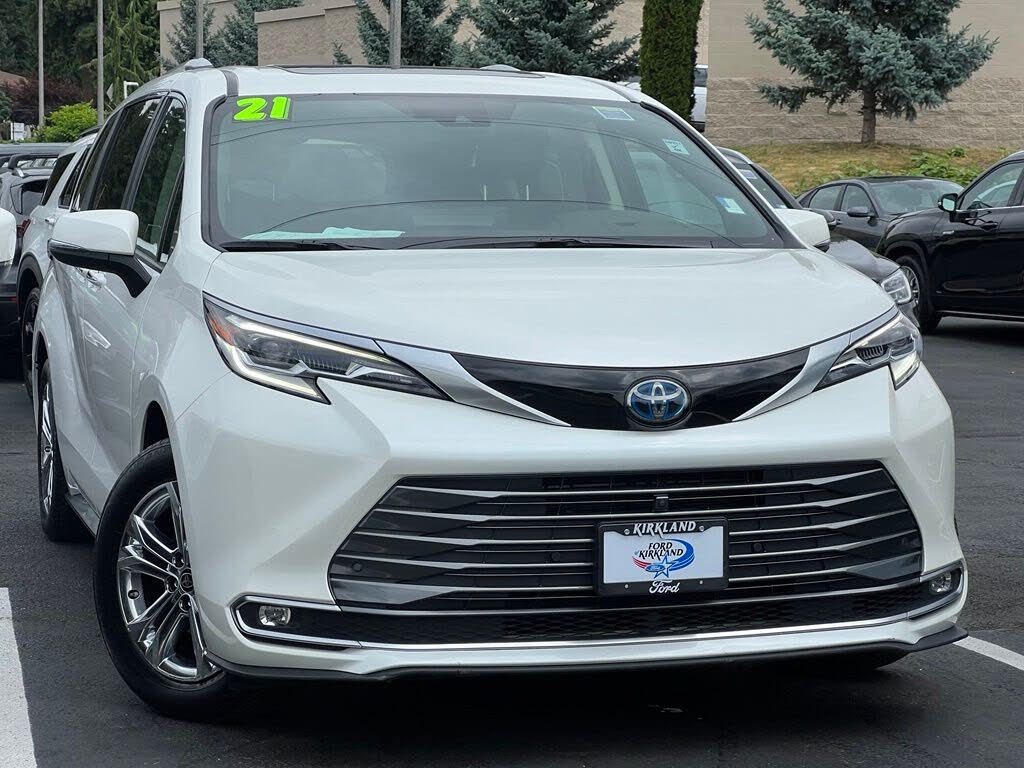 2021 Toyota Sienna Platinum 7-Passenger