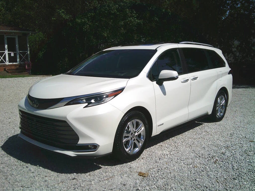 2021 Toyota Sienna Platinum 7-Passenger