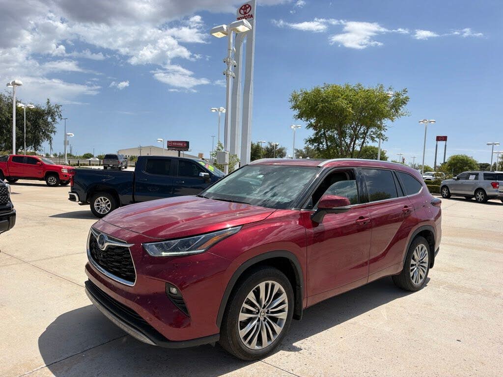 2024 Toyota Highlander Hybrid Platinum