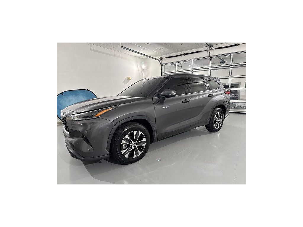 2021 Toyota Highlander Hybrid XLE