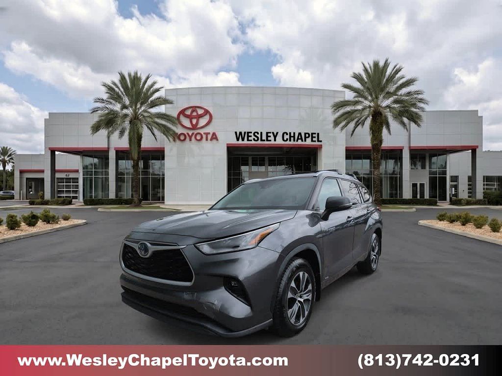 2021 Toyota Highlander Hybrid XLE