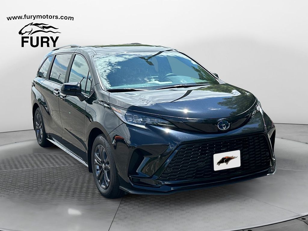 2025 Toyota Sienna XSE