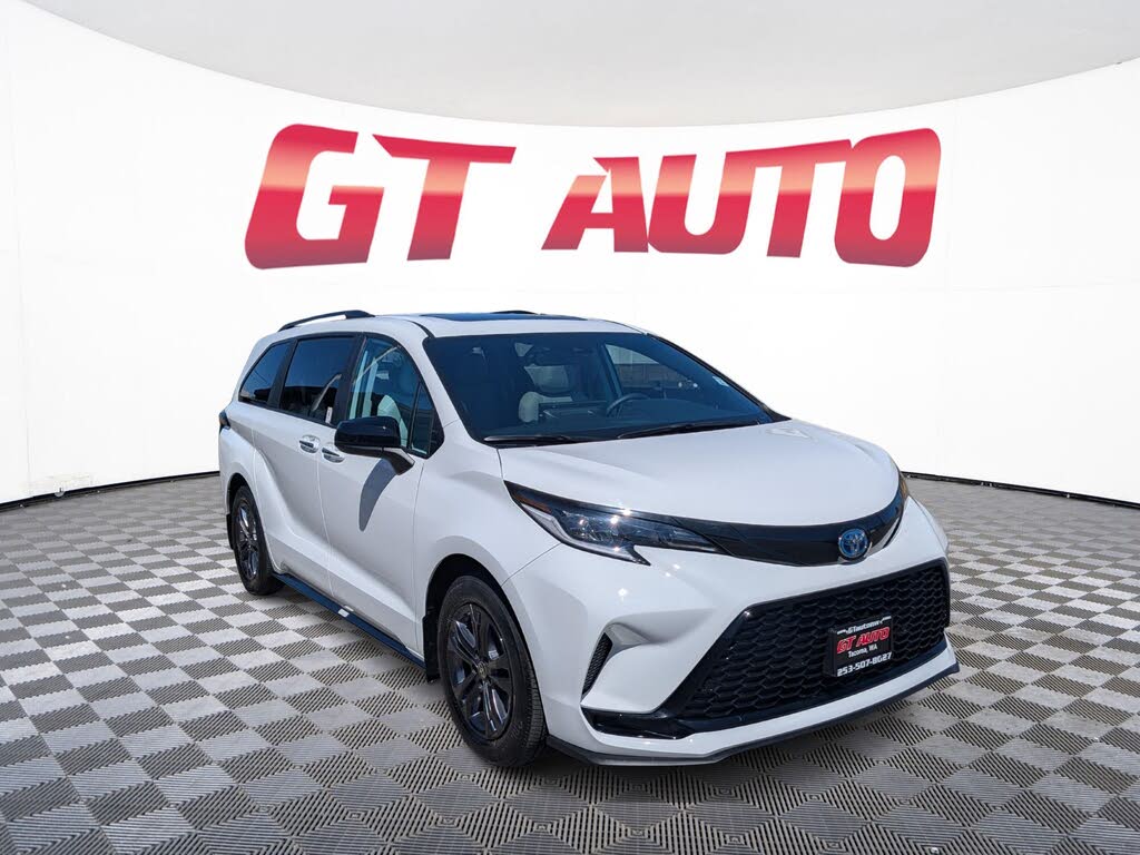 2025 Toyota Sienna XSE