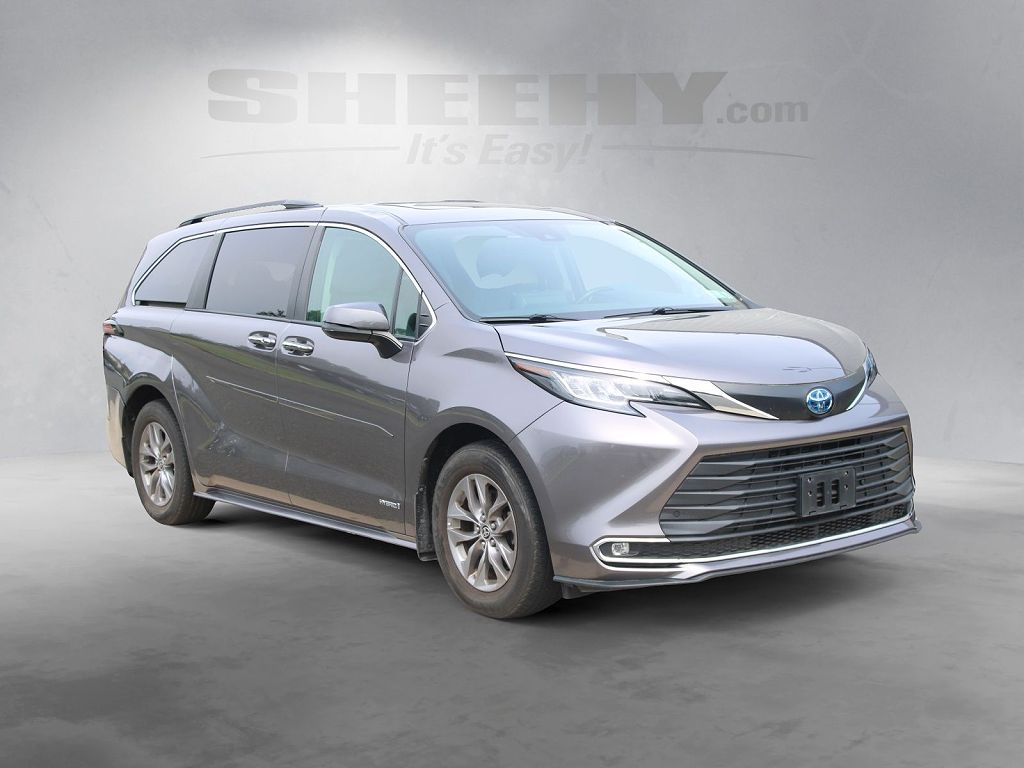 2021 Toyota Sienna XLE 7-Passenger