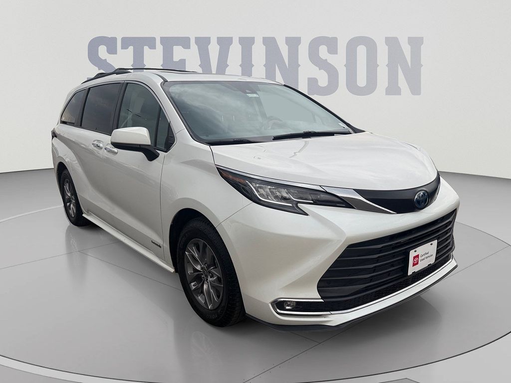 2021 Toyota Sienna XLE 7 Passenger