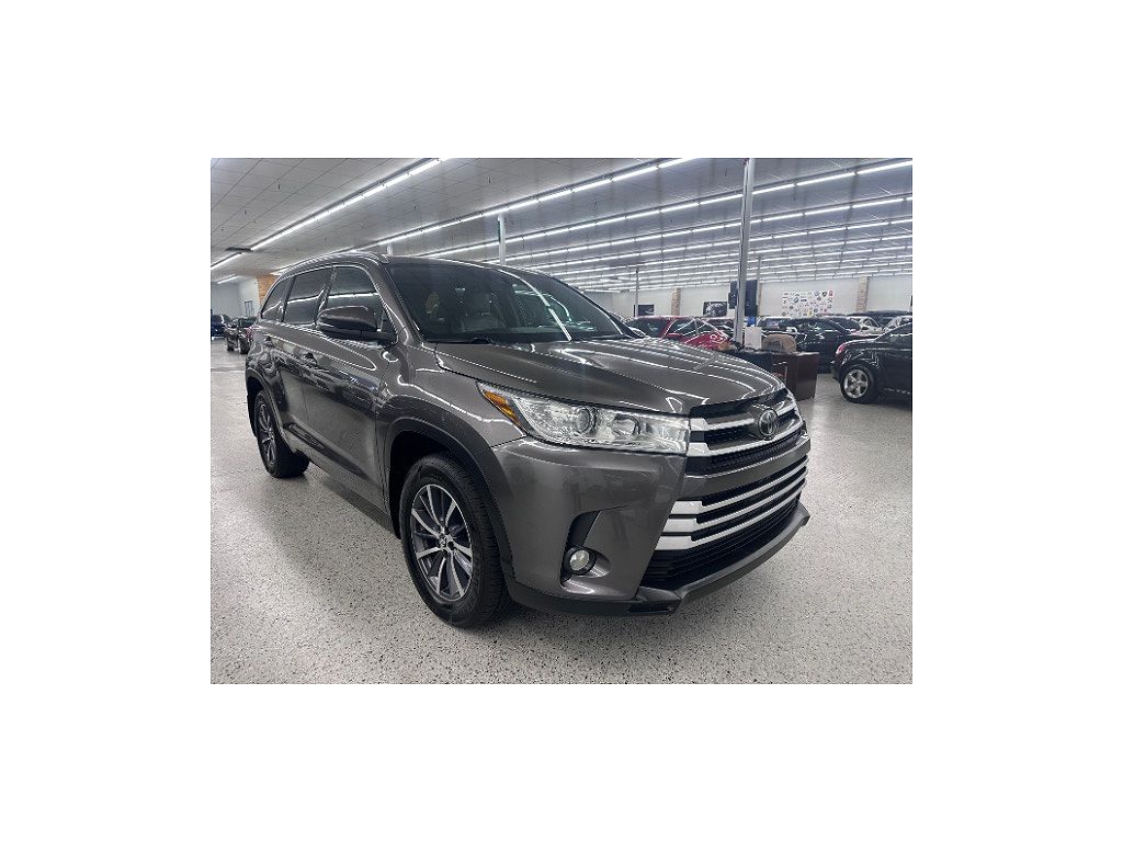 2017 Toyota Highlander SE