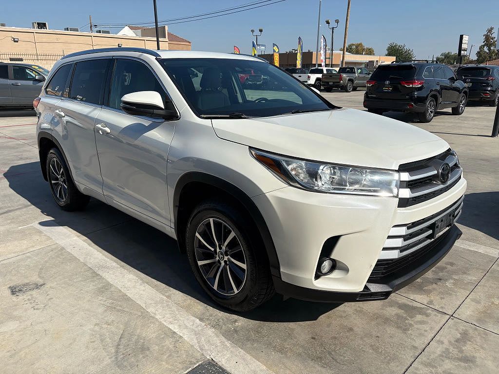 2018 Toyota Highlander SE