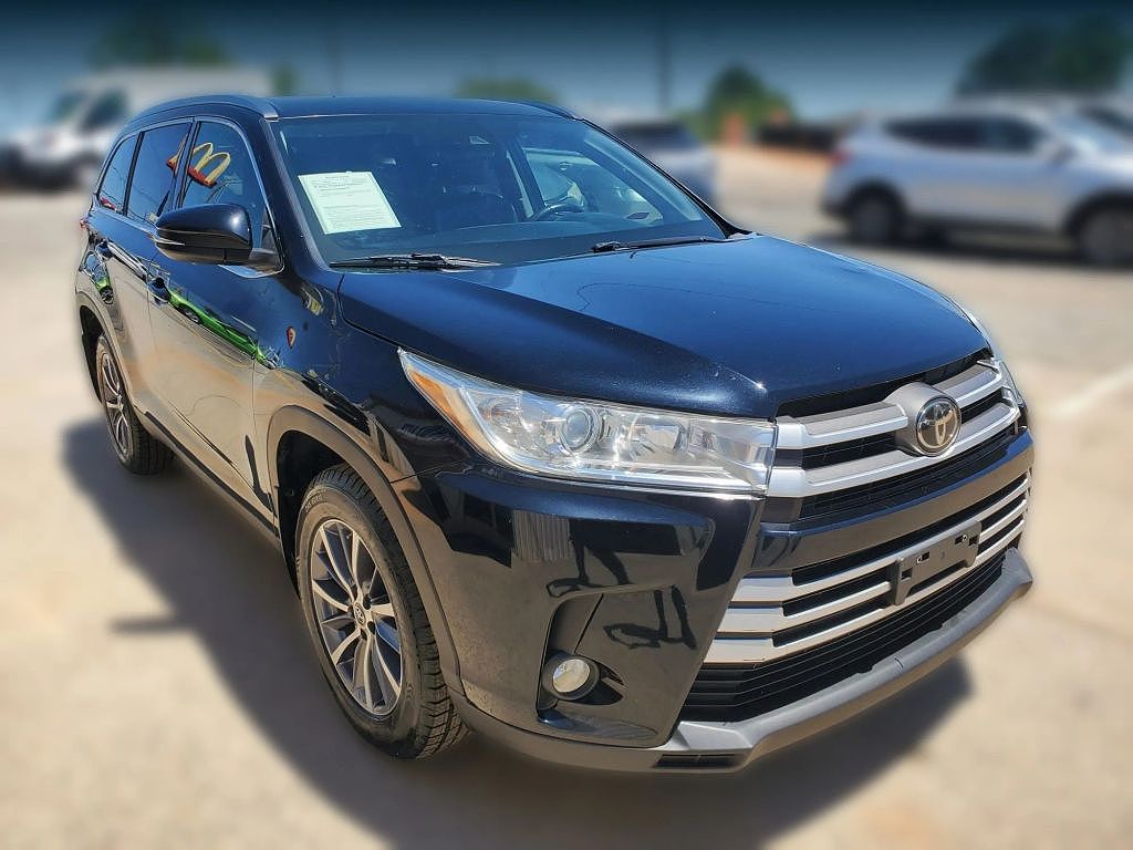 2019 Toyota Highlander SE