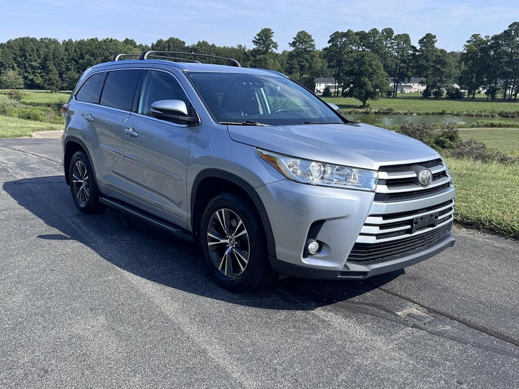2018 Toyota Highlander SE