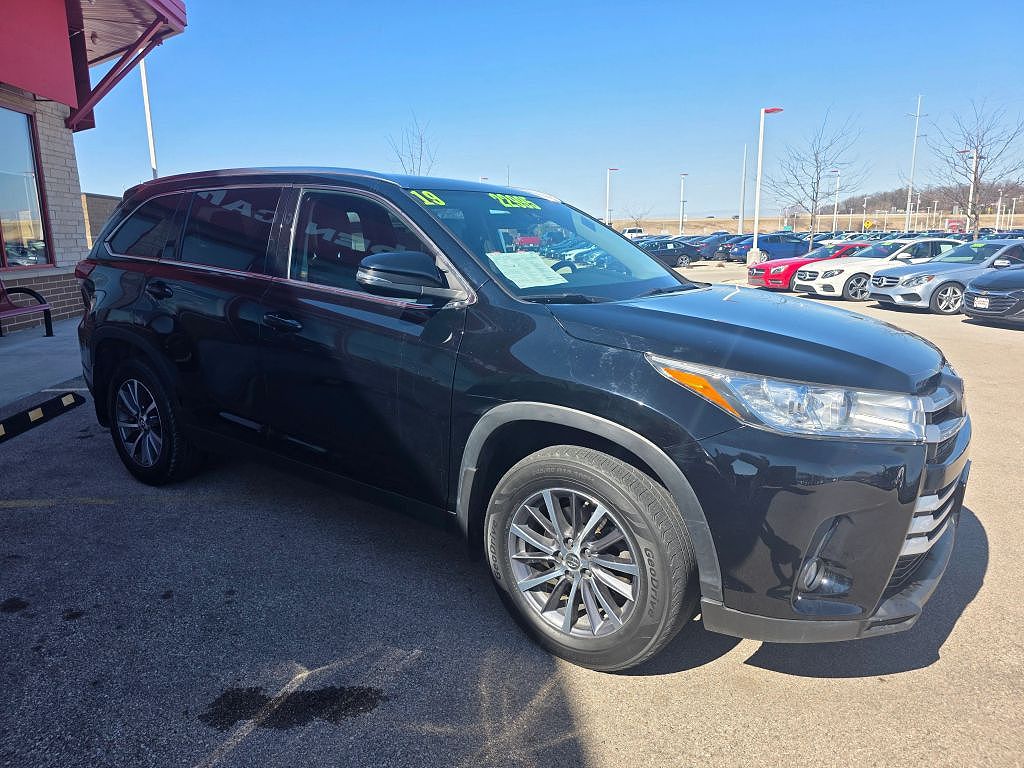 2019 Toyota Highlander SE
