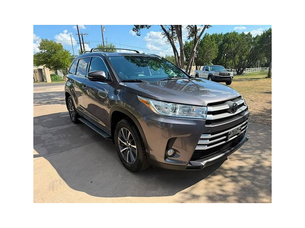2018 Toyota Highlander SE