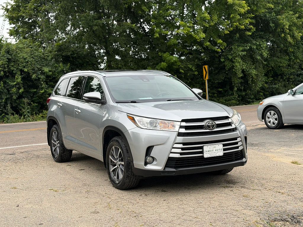 2017 Toyota Highlander SE