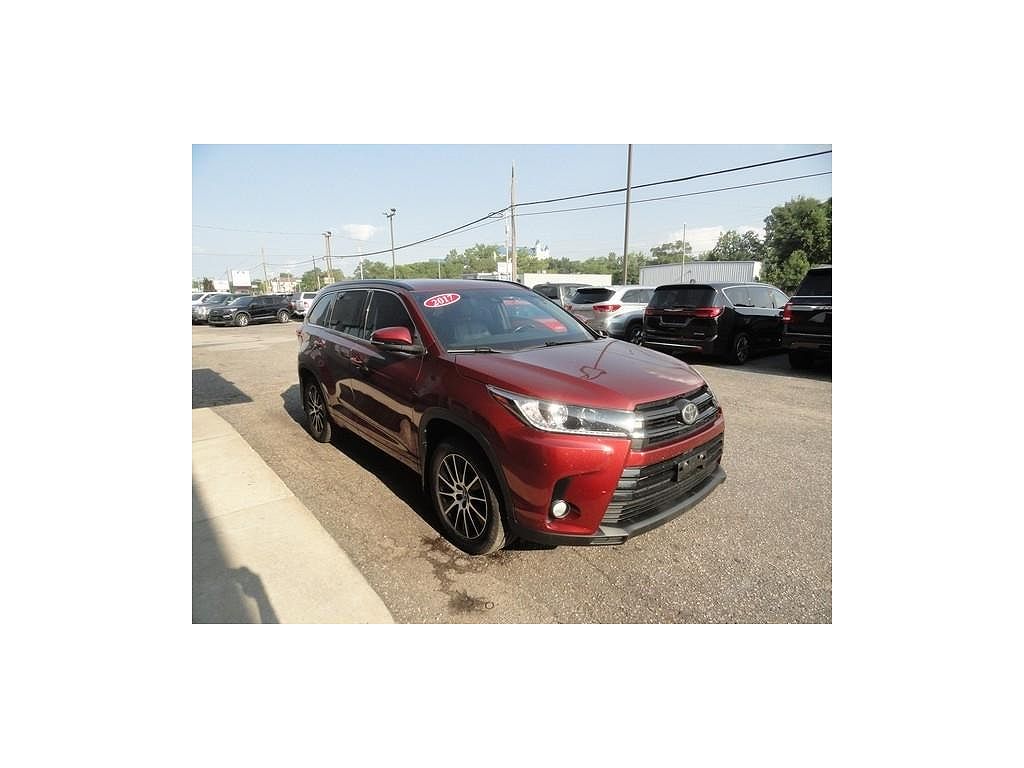 2017 Toyota Highlander SE