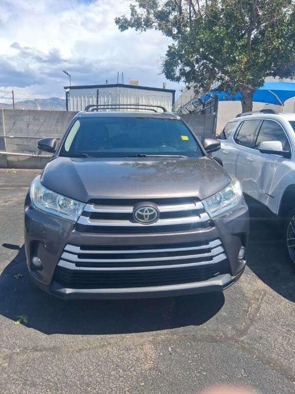 2017 Toyota Highlander SE