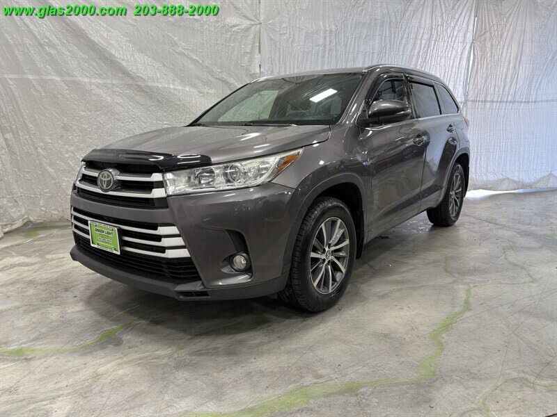 2017 Toyota Highlander SE