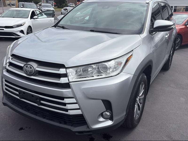 2017 Toyota Highlander SE
