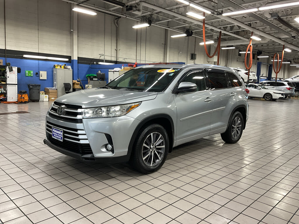 2017 Toyota Highlander SE