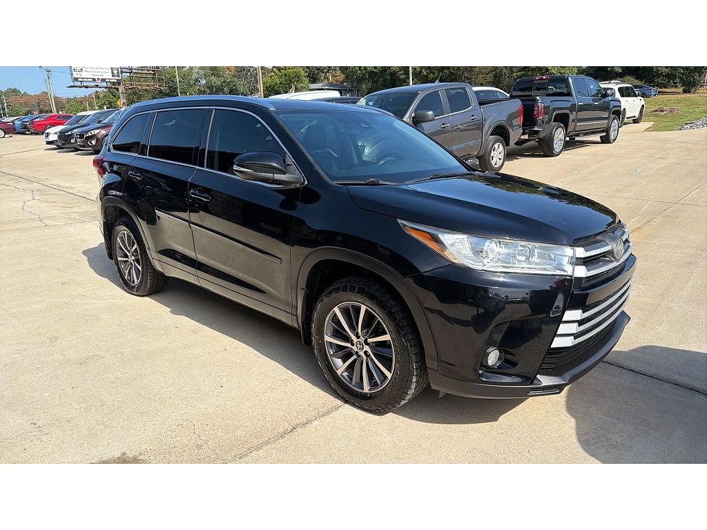 2018 Toyota Highlander SE