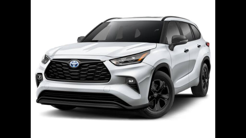 2024 Toyota Highlander Hybrid LE Nightshade