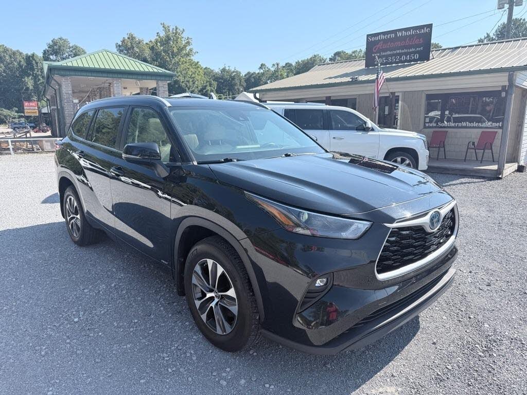 2023 Toyota Highlander Hybrid XLE