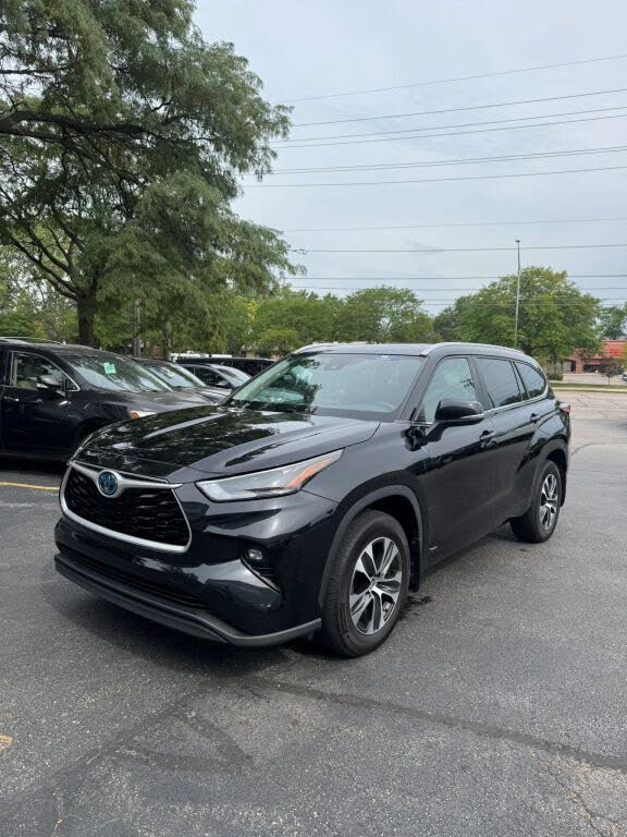 2023 Toyota Highlander Hybrid XLE
