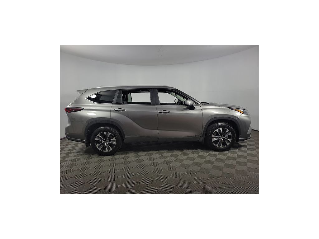 2026 Toyota Highlander Hybrid XLE