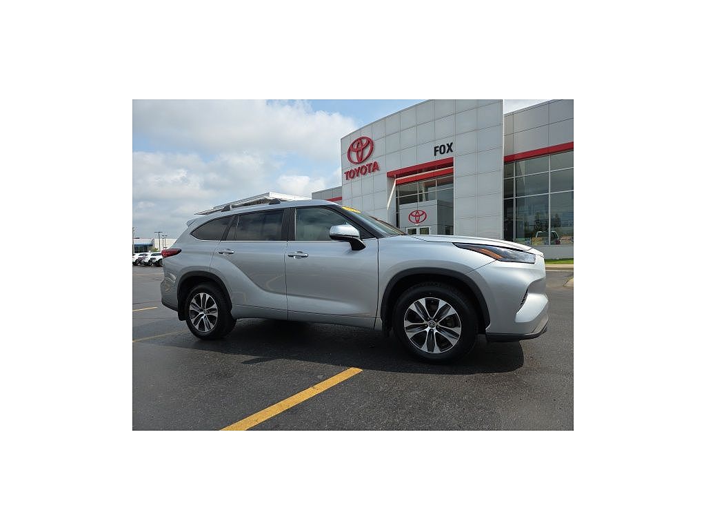 2023 Toyota Highlander Hybrid XLE