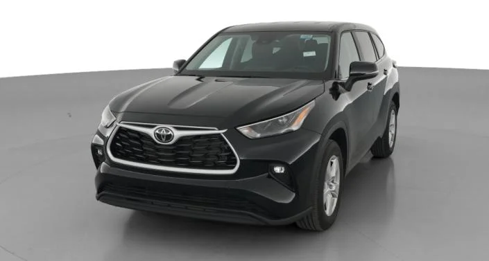 2025 XLE in Black, 14,725 miles