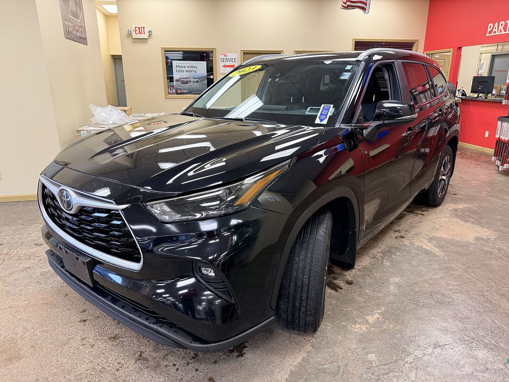 2023 Toyota Highlander XLE