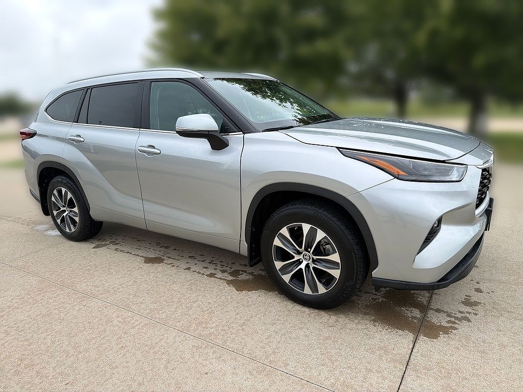 2024 Toyota Highlander Platinum