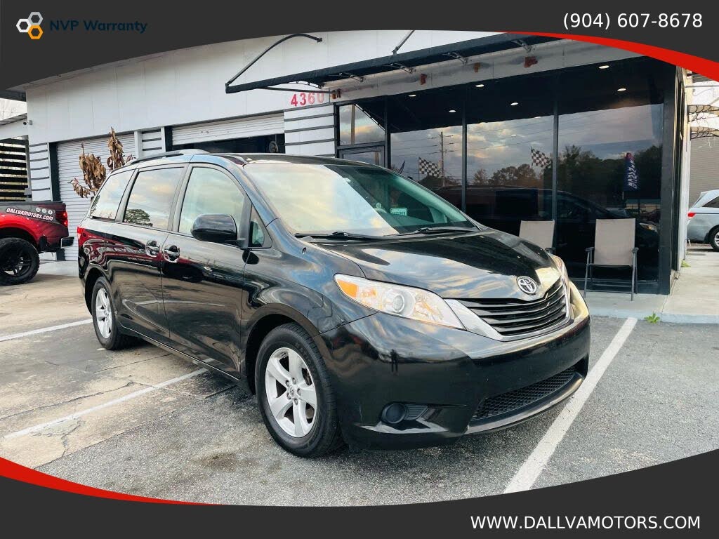 2014 Toyota Sienna LE 7-Passenger Mobility Auto Access