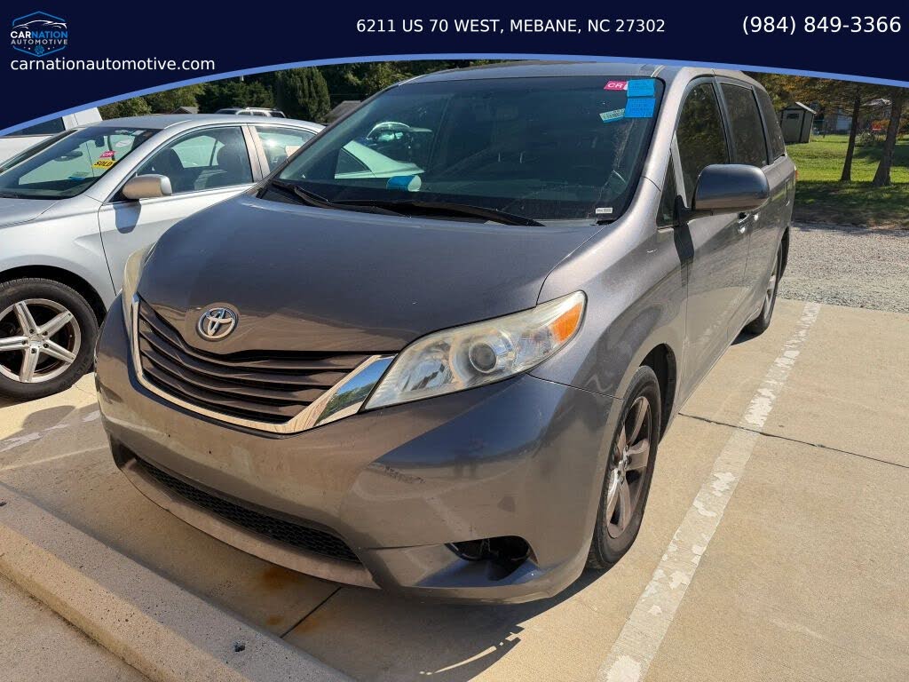 2015 Toyota Sienna LE 7-Passenger Mobility Auto Access