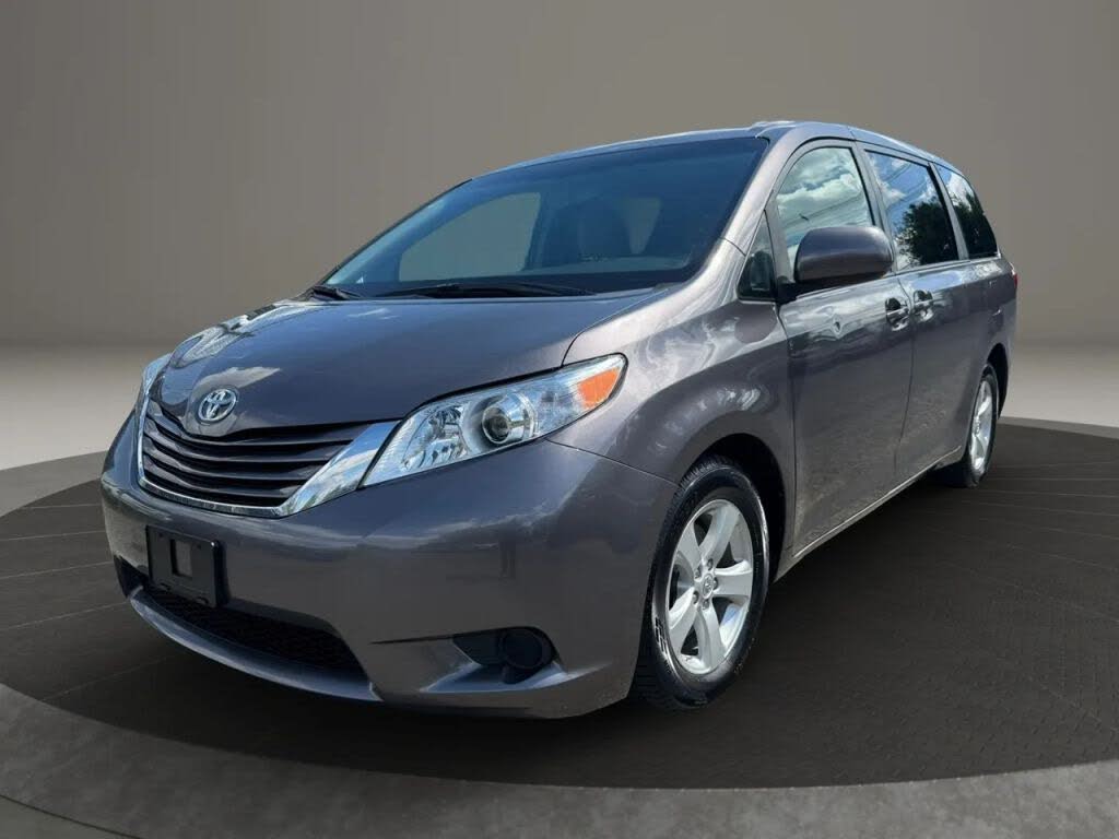 2015 Toyota Sienna LE 7-Passenger Mobility