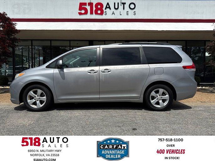 2012 Toyota Sienna LE 7-Passenger Mobility Auto Access