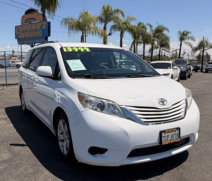 2015 Toyota Sienna LE 7-Passenger Mobility