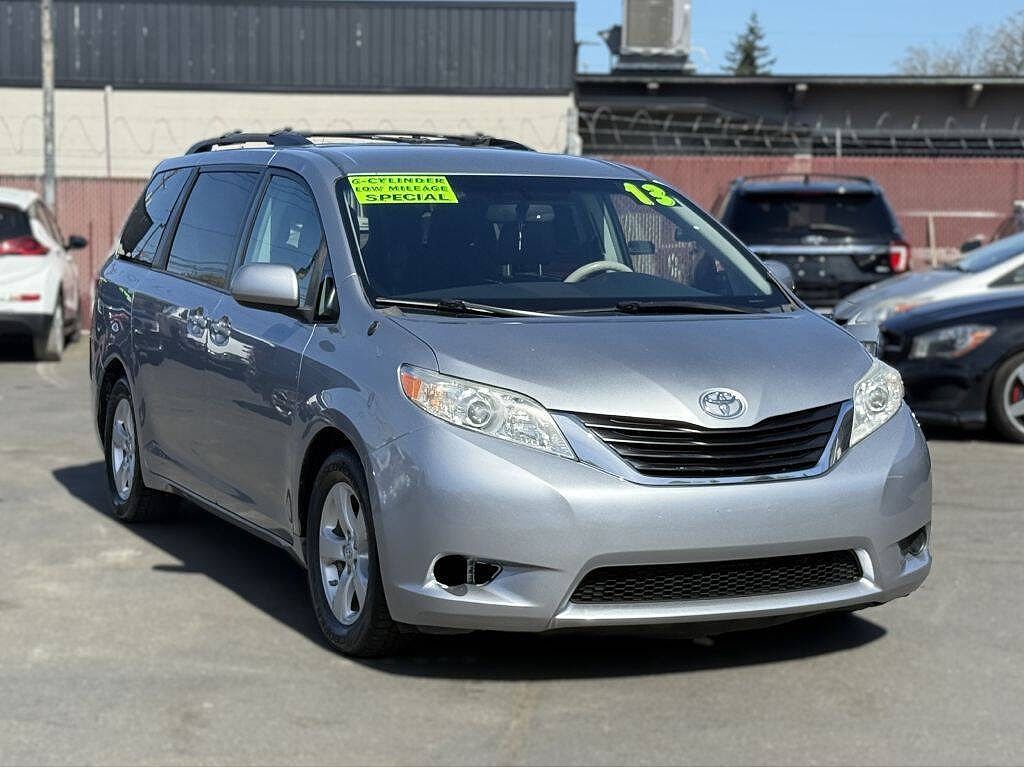 2013 Toyota Sienna LE 7-Passenger Mobility