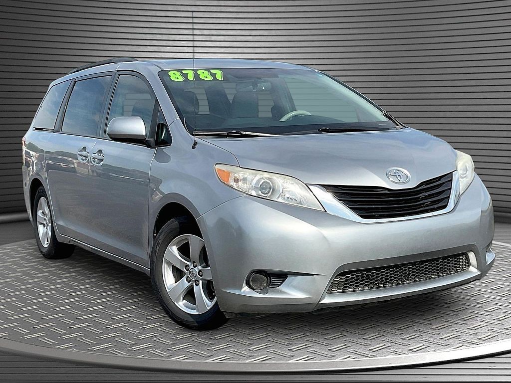 2013 Toyota Sienna LE 7-Passenger Mobility