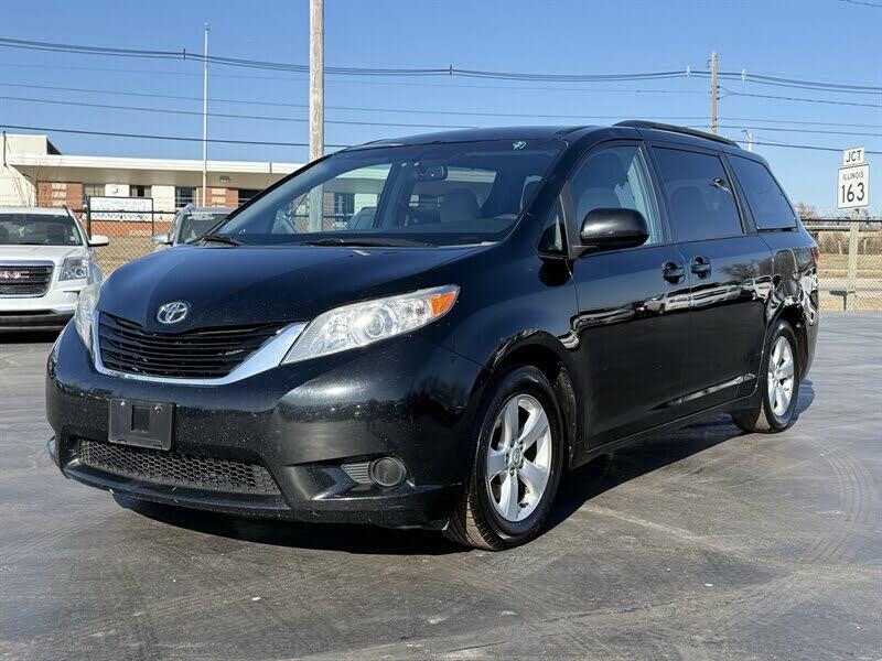 2015 Toyota Sienna LE 7-Passenger Mobility Auto Access