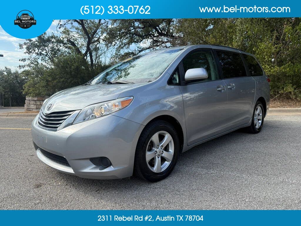 2012 Toyota Sienna LE 7-Passenger Mobility Auto Access