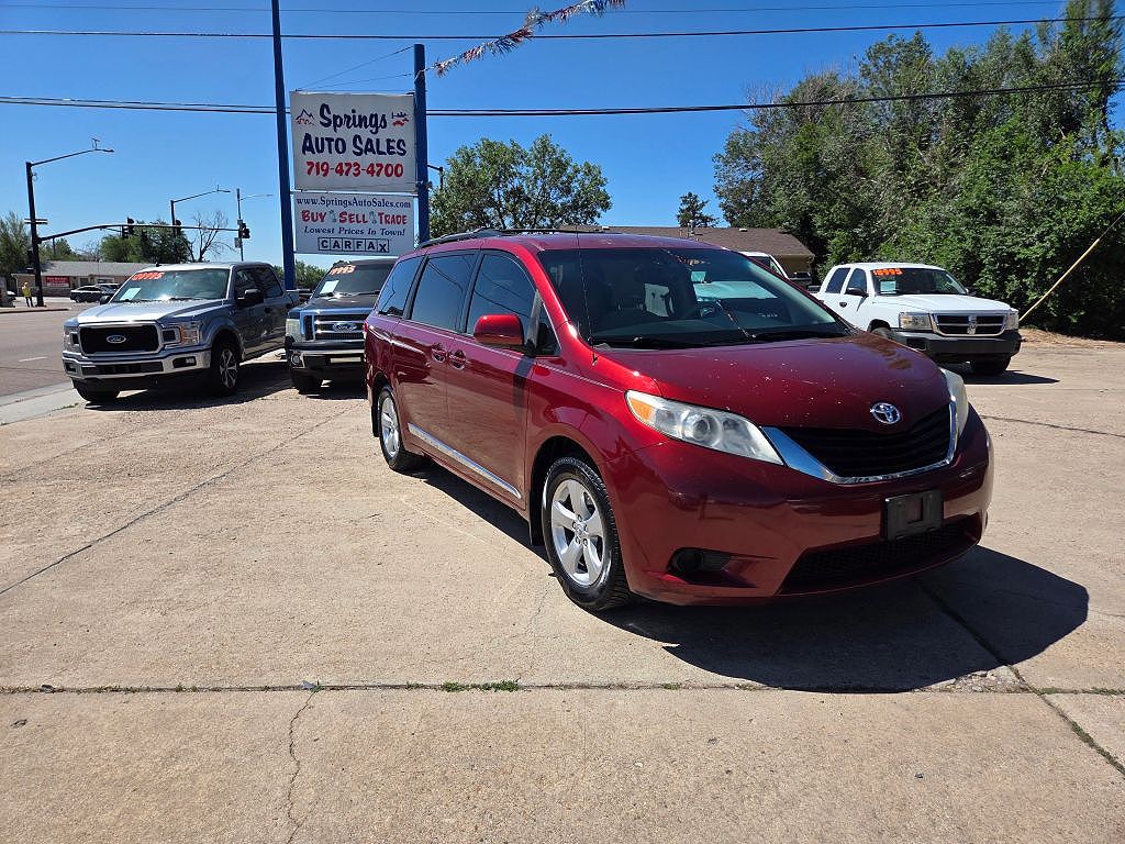 2012 Toyota Sienna LE 7-Passenger Mobility Auto Access