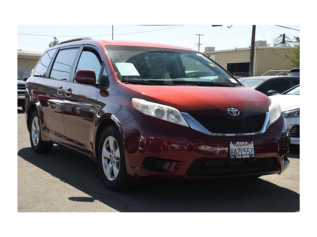 2015 Toyota Sienna LE 7-Passenger Mobility