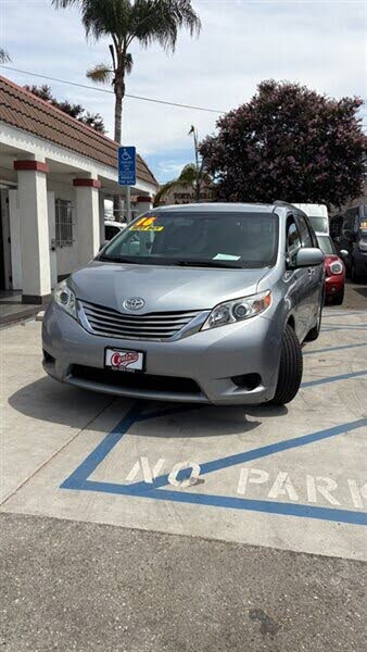 2016 Toyota Sienna LE 7-Passenger Mobility