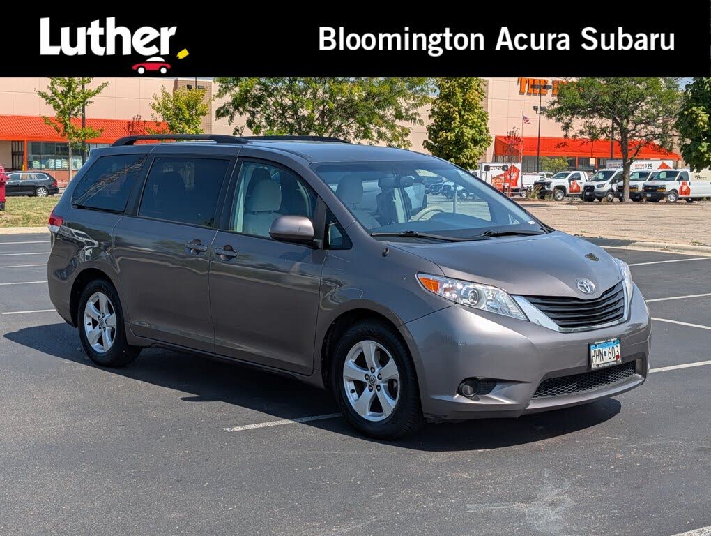 2014 Toyota Sienna LE 7-Passenger Mobility