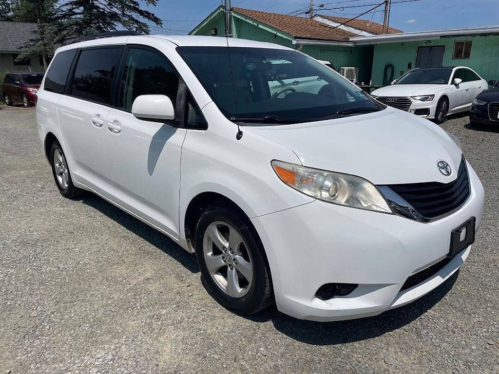 2014 Toyota Sienna LE 7-Passenger Mobility