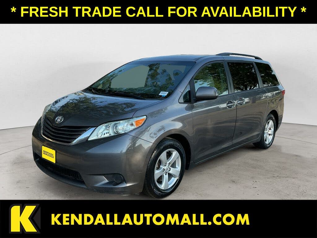 2016 Toyota Sienna LE 8-Passenger
