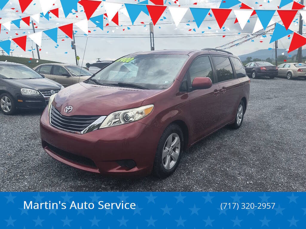 2011 Toyota Sienna LE 8-Passenger