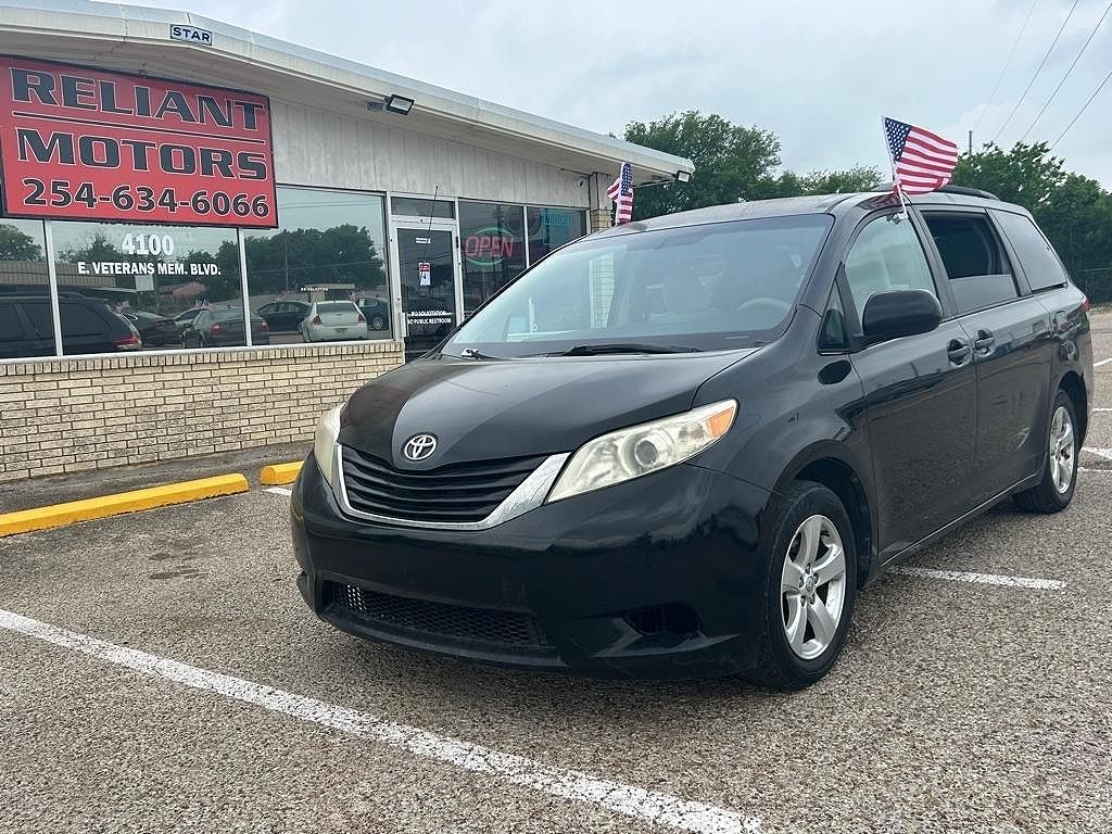 2014 Toyota Sienna LE 7-Passenger Mobility