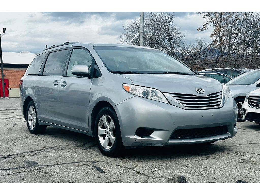 2016 Toyota Sienna LE 7-Passenger Mobility
